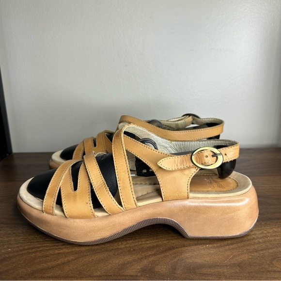 Dansko Tan and Black Women's Sandals - Picture 1 of 7